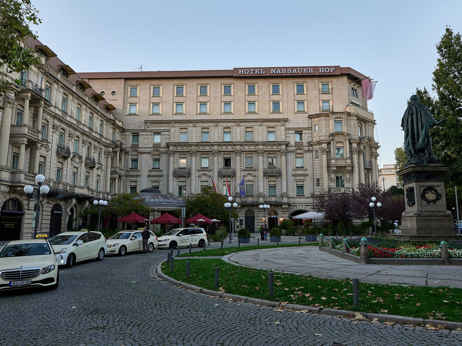 Nassauer Hof, Wiesbaden